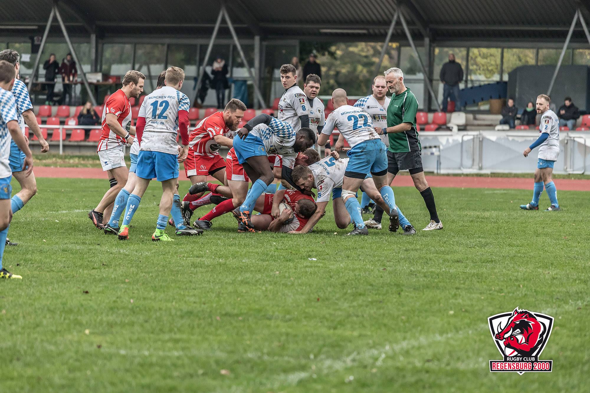 Rugbyspiel Herren, Tackle und Versuch Regensburg